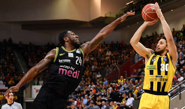 来的优异成 来的优异成