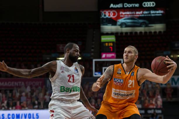 出威胁传球 出威胁传球